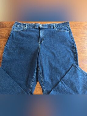 LL Bean Classic Fit Plus Stretch Straight Leg Jeans Size 24 W in Great Condition